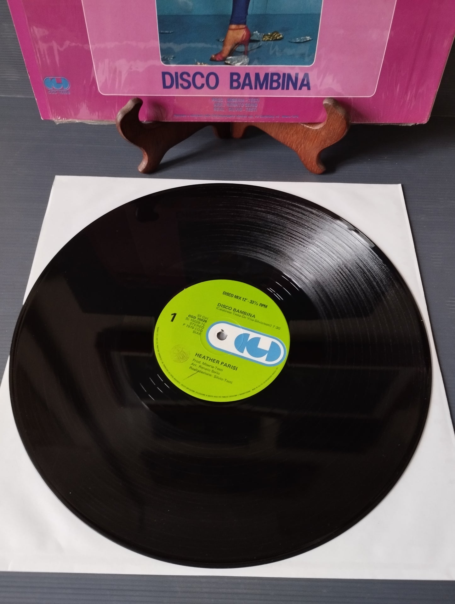 Disco Bambina " Heather Parisi Disco Mix 33 Giri

Edito nel 1979 da CGD 