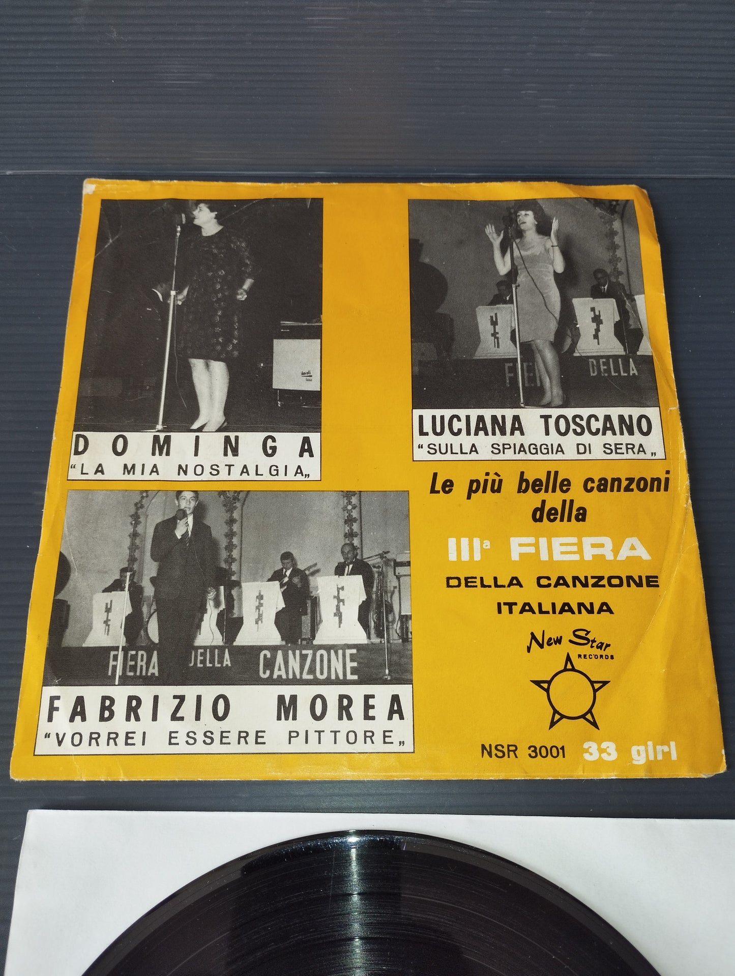 III Fiera Della Canzone Italiana"Vari 7" 33 Giri

Edito negli anni 60 New Star Records