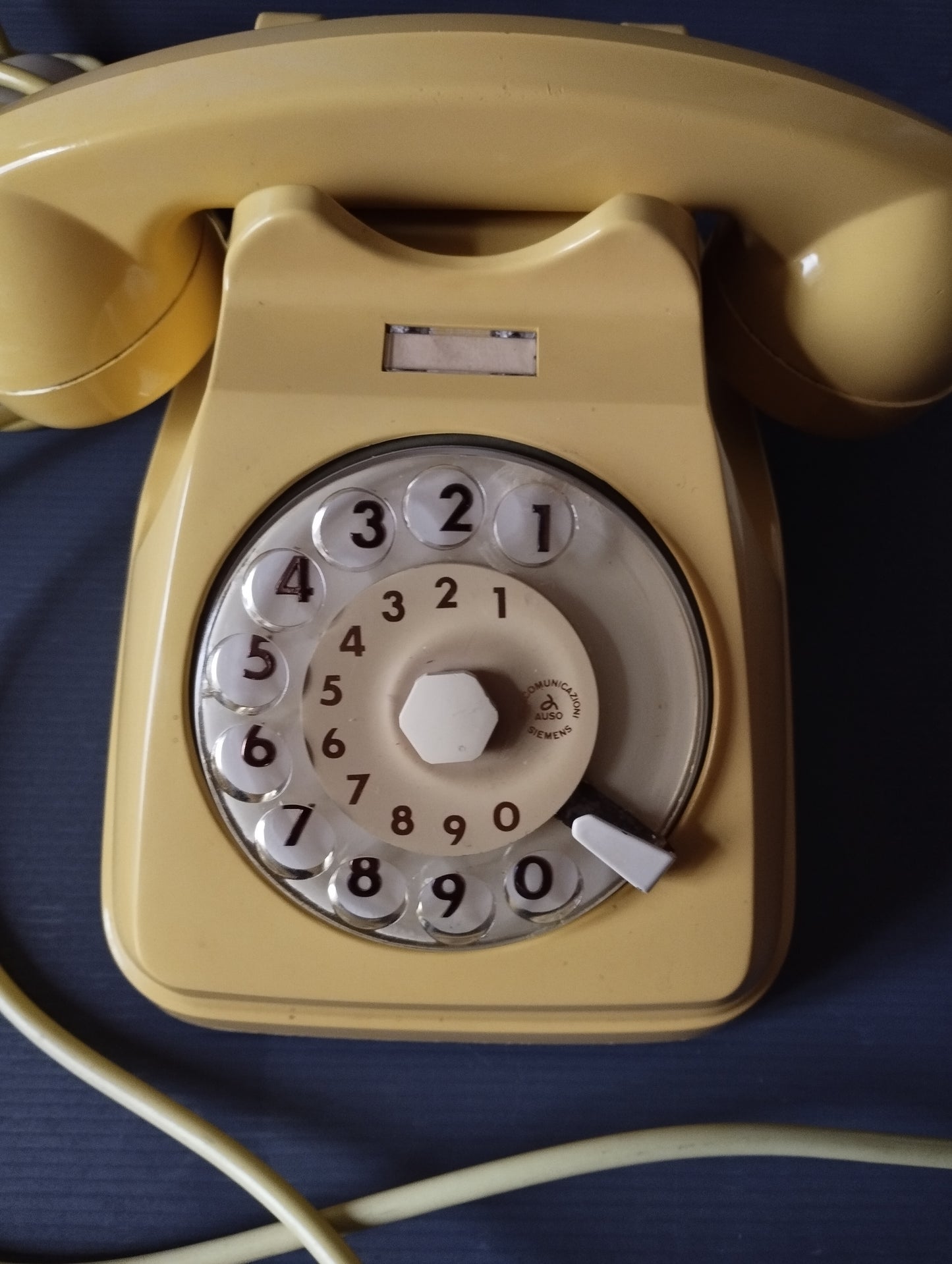 Telefono SIP Vintage

Colore giallo