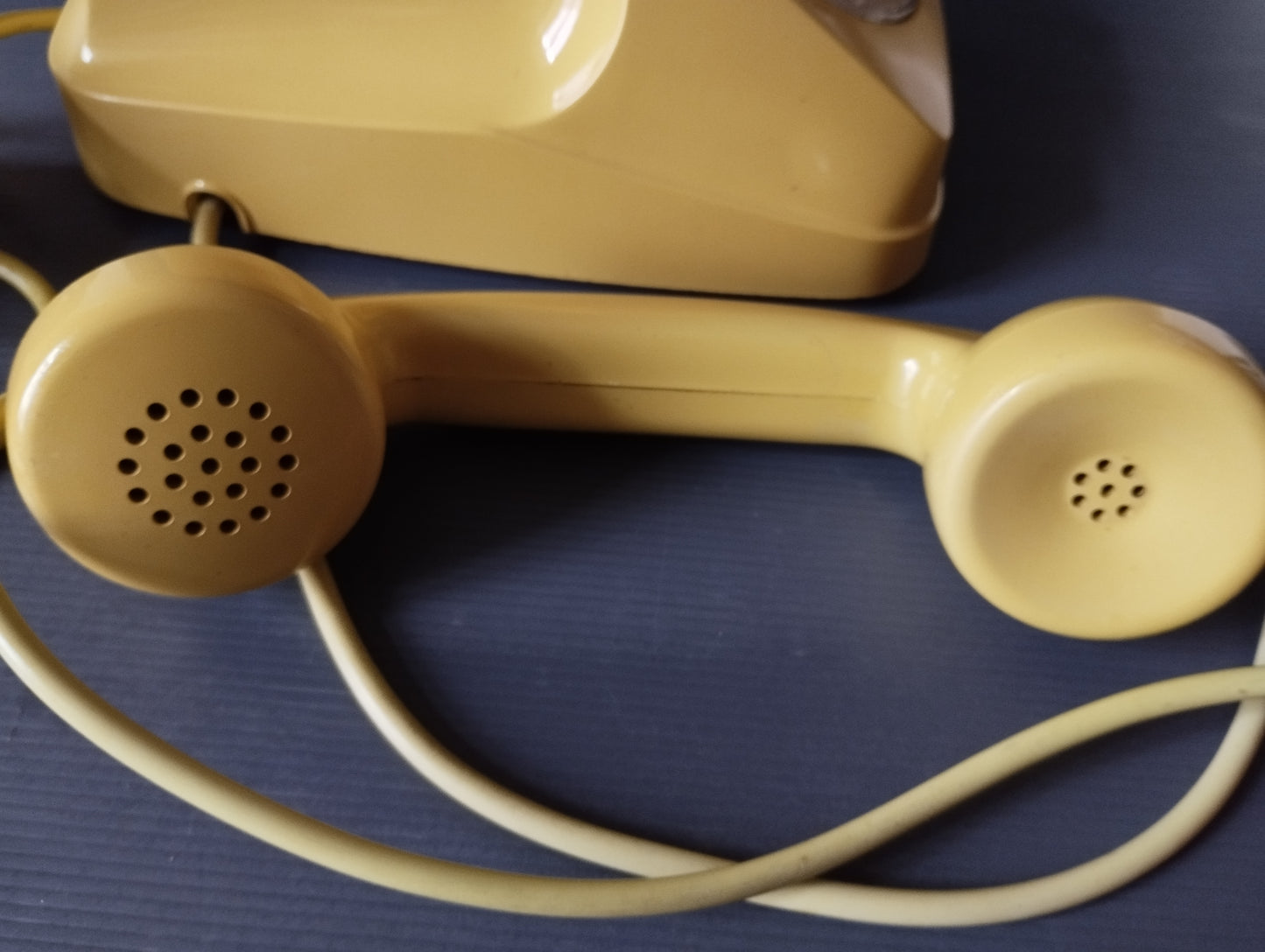 Telefono SIP Vintage

Colore giallo