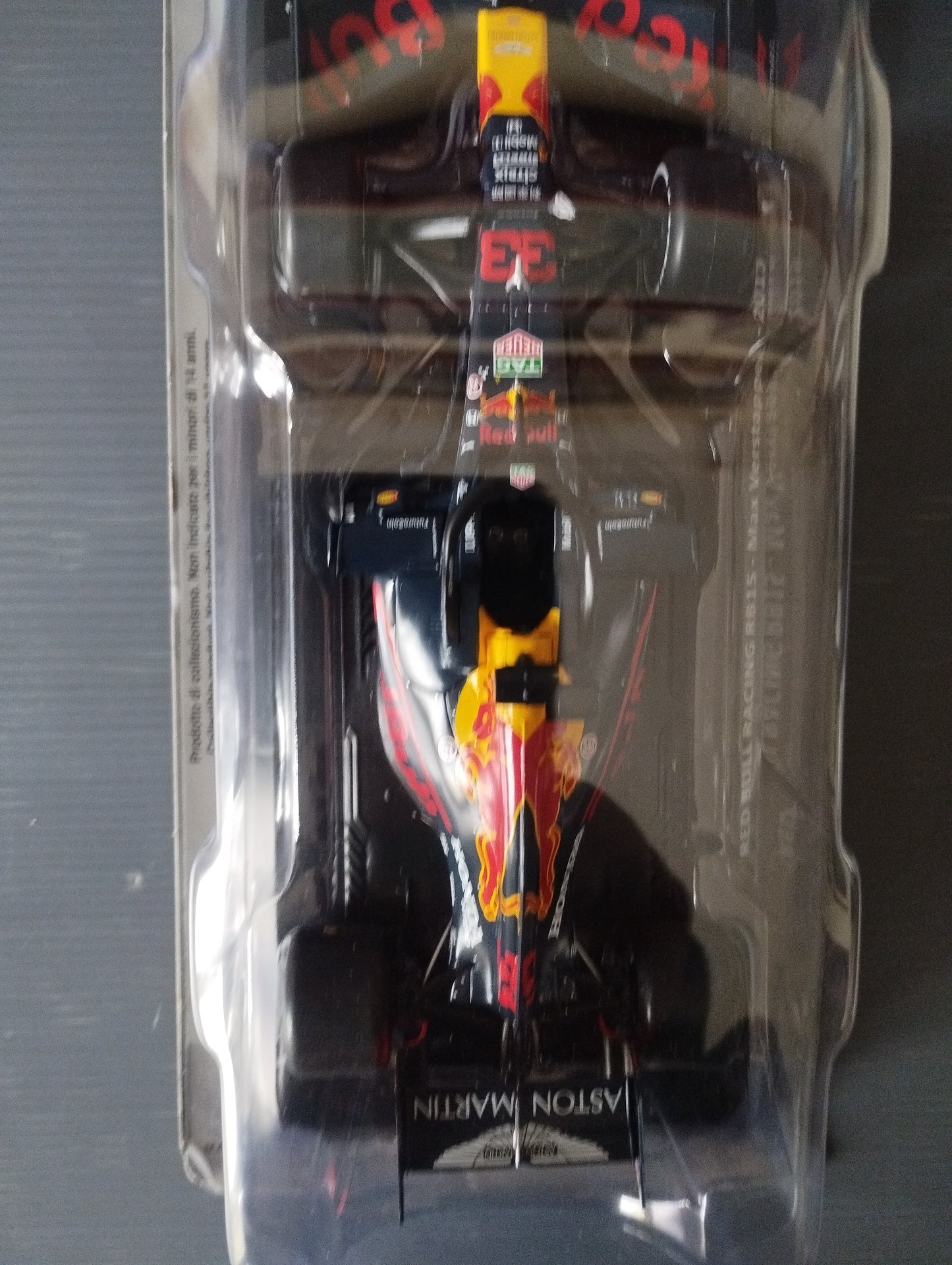 Red Bull Racing RB15 model

 Scale 1:24