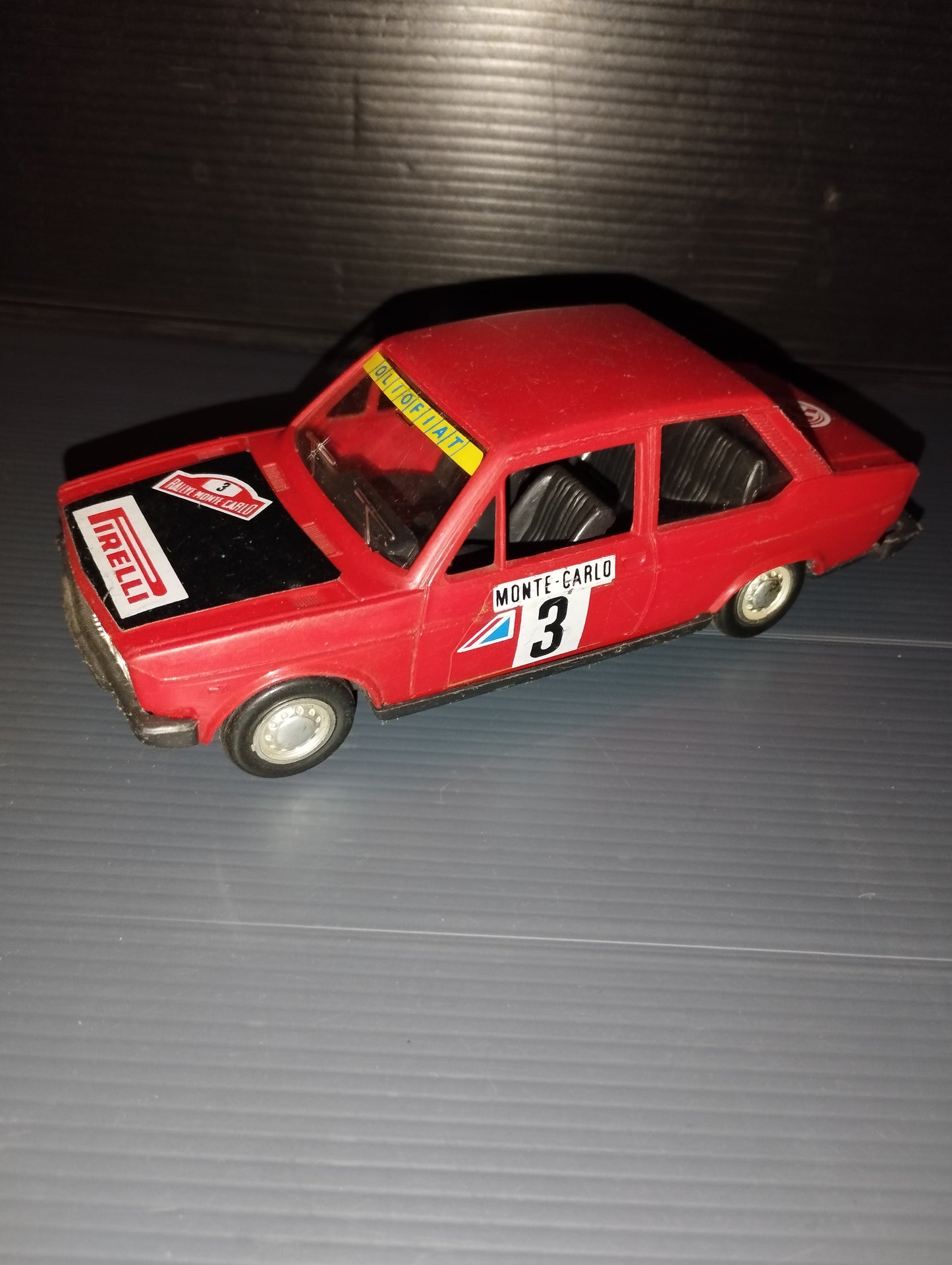 Fiat 131 Mirafiori model

 Produced by Polistil code P27 3-79

 in Plastic