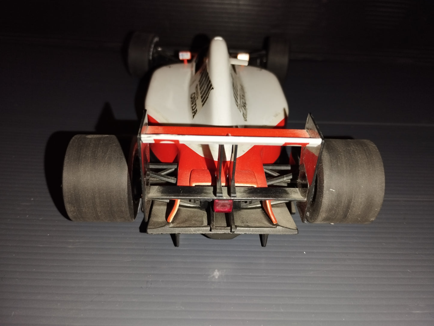 Modellino McLaren MP4/6 Honda V12 1991  Ayrton Senna

Prodotto da LANG

scala 1:18