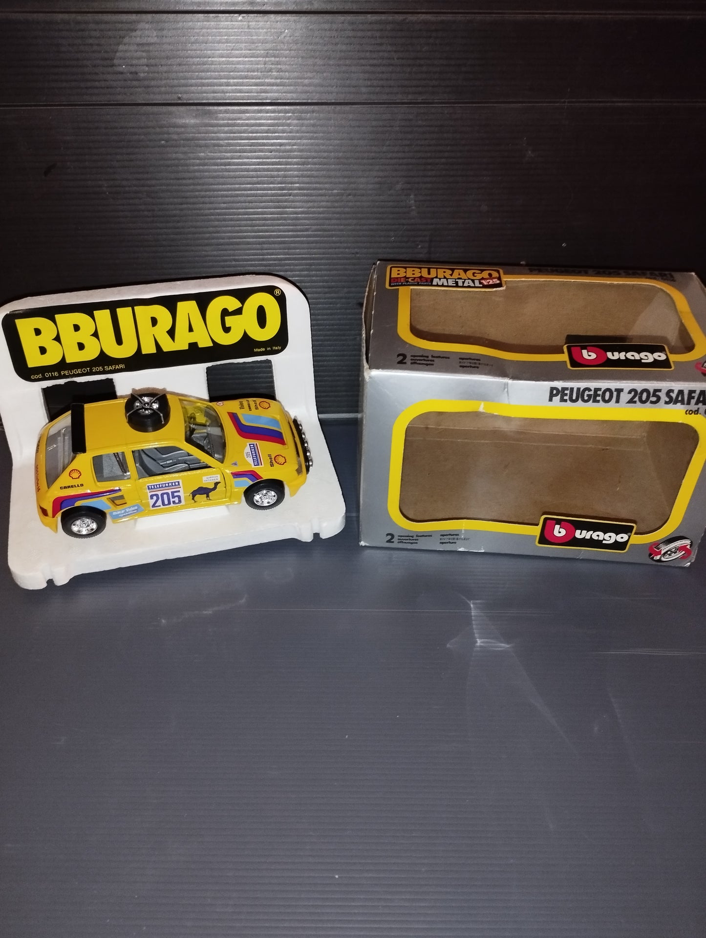 Peugeot 205 Safari model

 Produced by Burago Cod.0116

 Scale 1:25