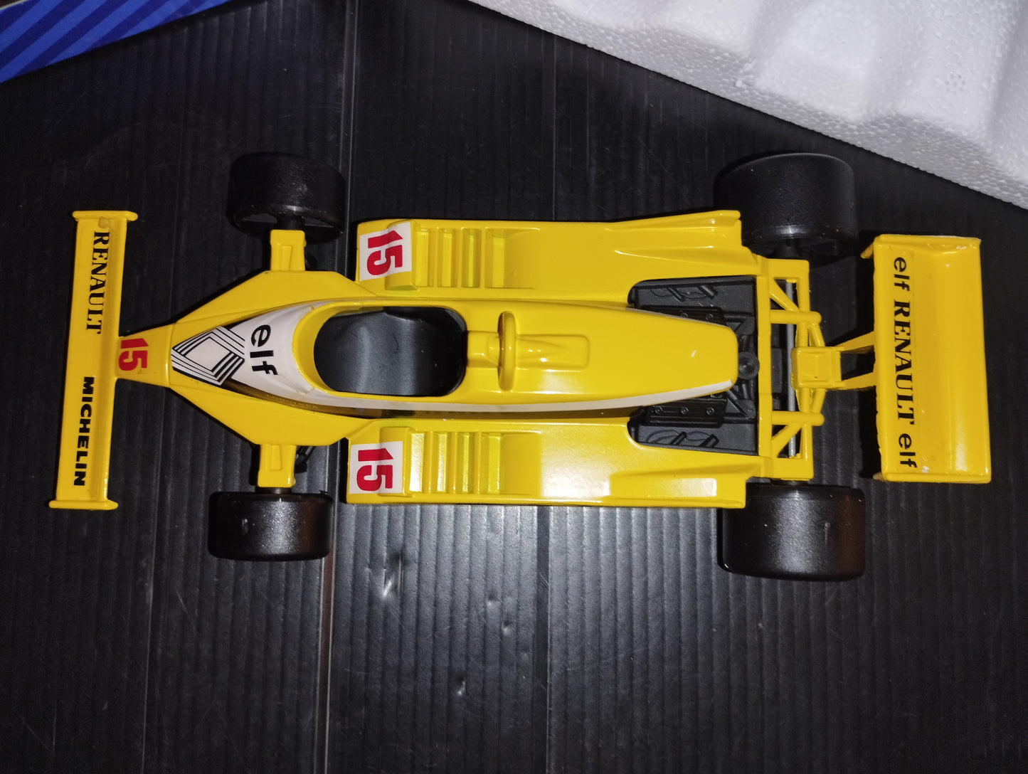 Renault RE30 Alain Prost model

 Produced by Tonka Polistil Cod.SN 54

 Scale 1:23