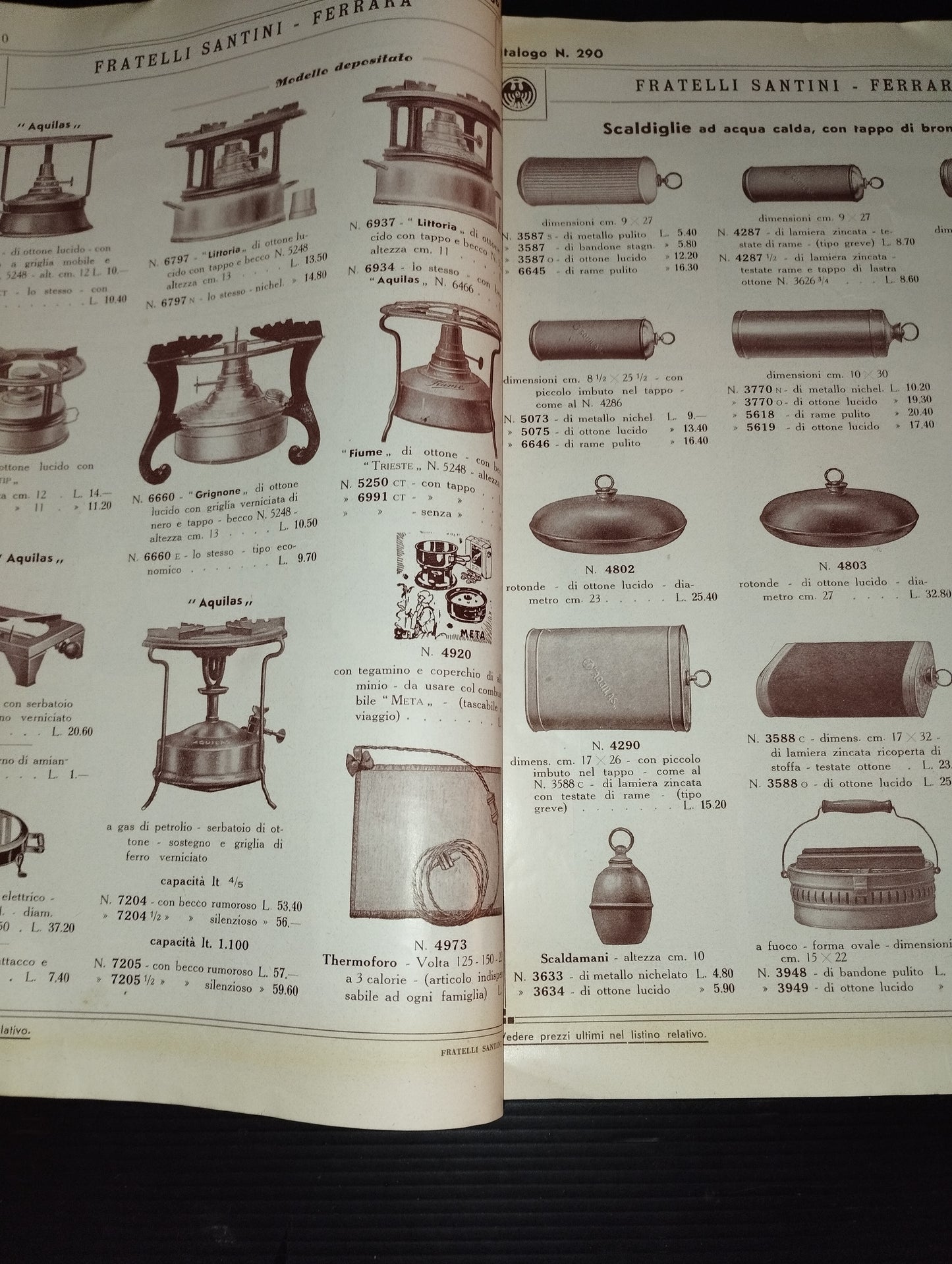 Antico Catalogo ditta Fratelli Santini Ferrara

Fabbrica articoli casalinghi,illuminazione,metallerie

Edito nel 1937