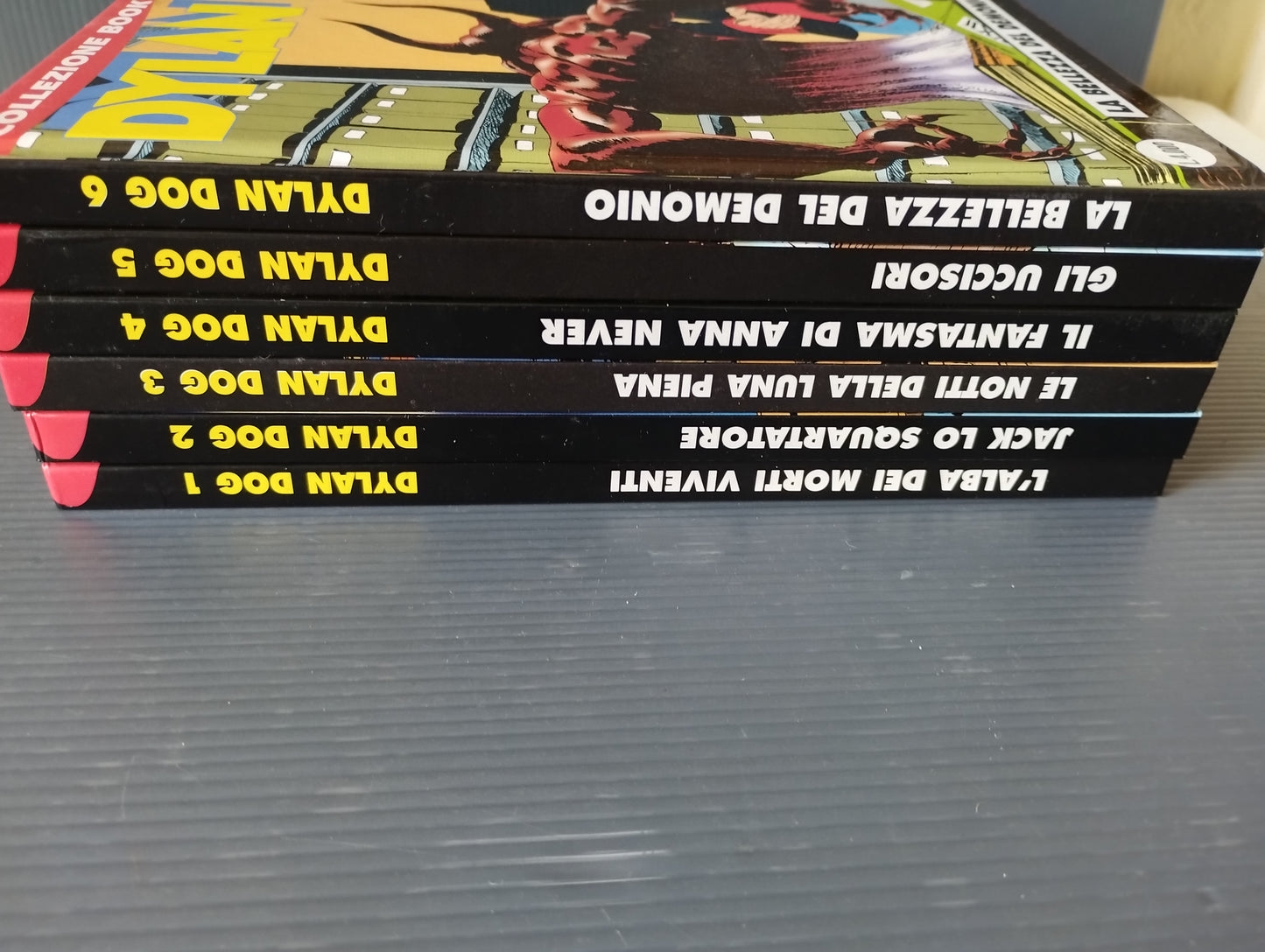 Lot 6 Dylan Dog comics

 Series Collection Book

 From n.1 to n.6