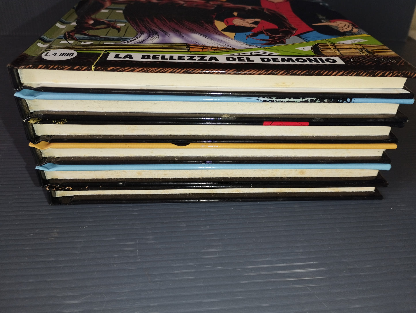 Lot 6 Dylan Dog comics

 Series Collection Book

 From n.1 to n.6