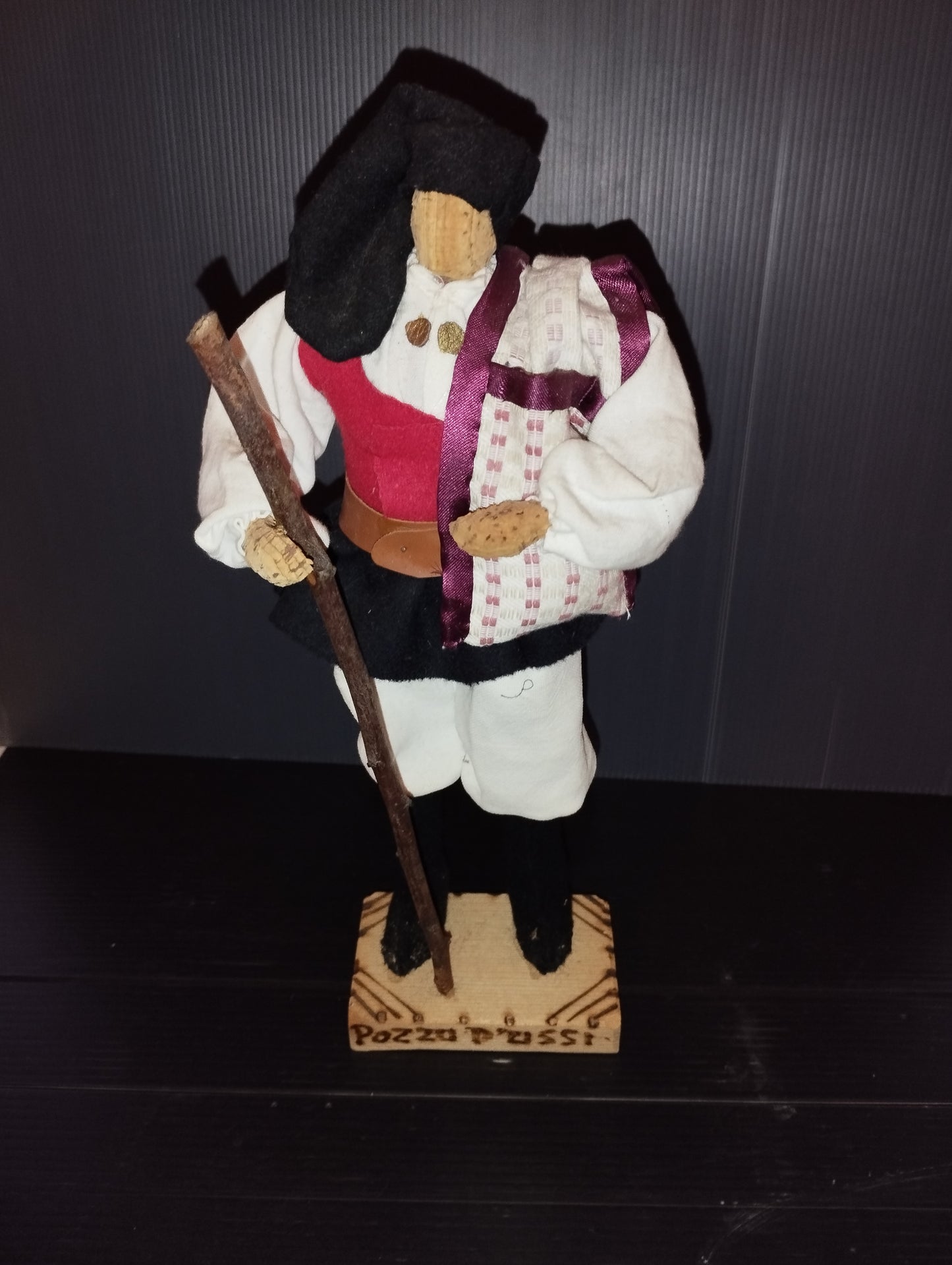 Sardinian art doll Pozzu D'Ussi Sassari

 in wood/fabric/cork