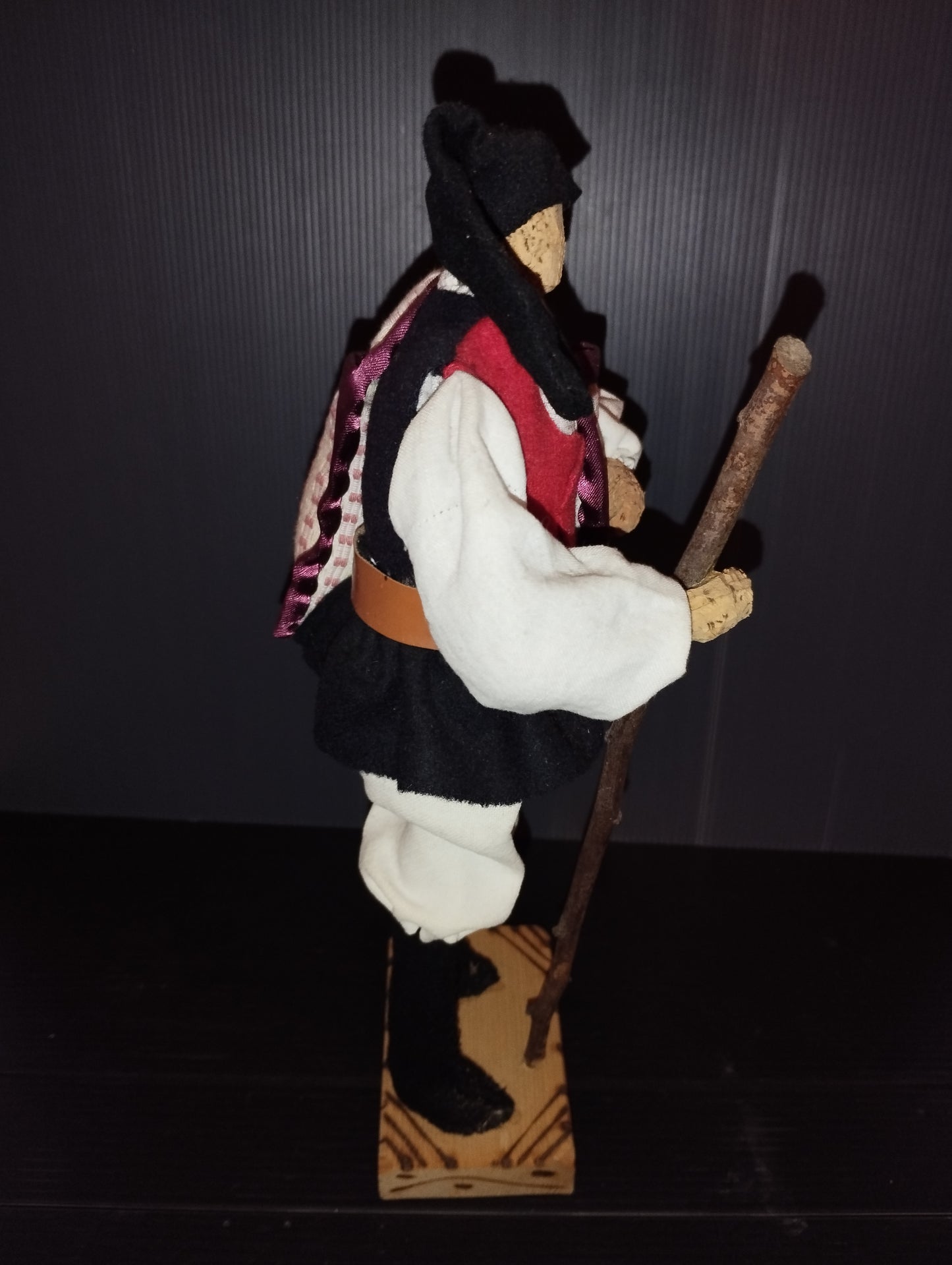 Sardinian art doll Pozzu D'Ussi Sassari

 in wood/fabric/cork