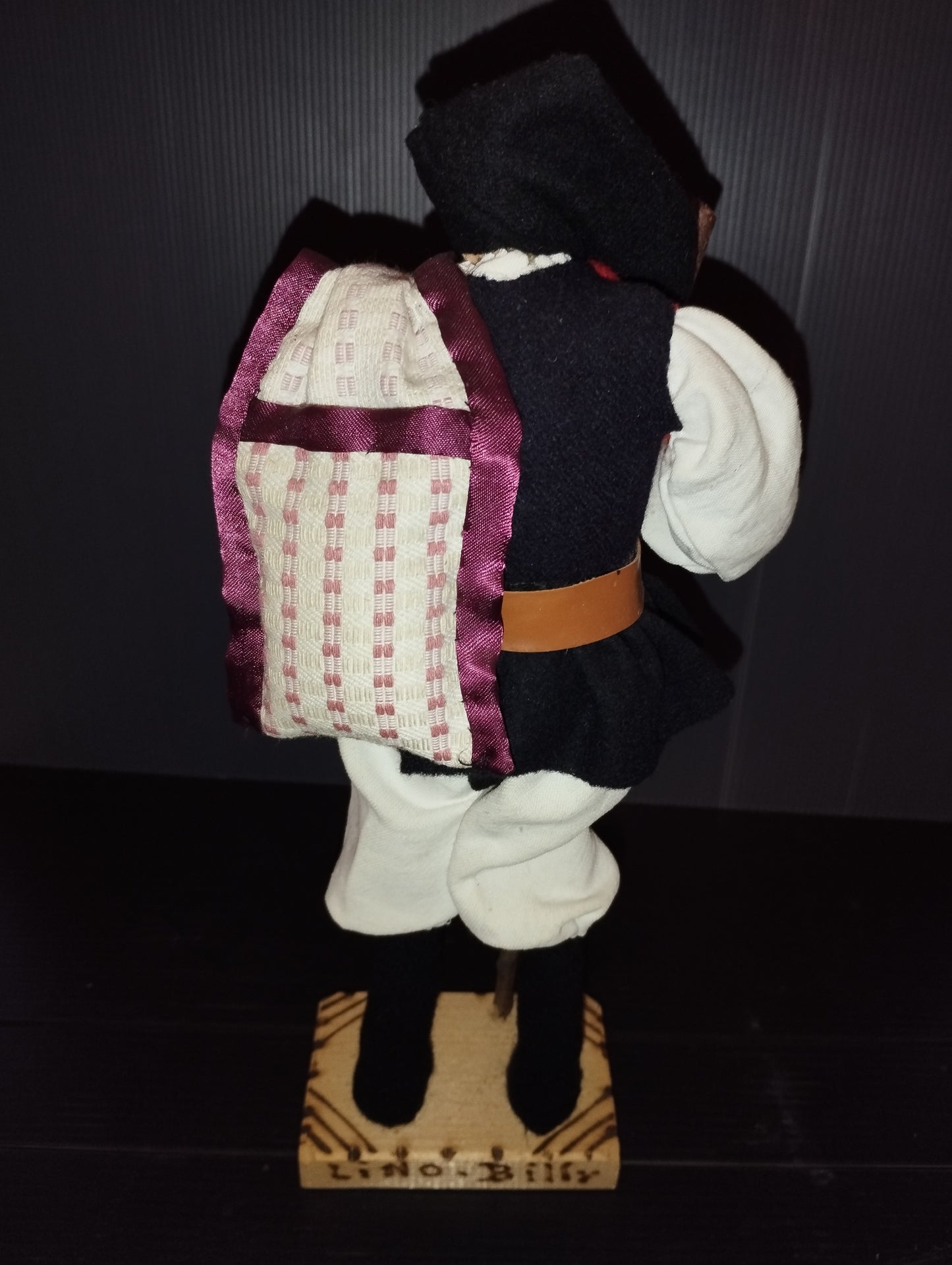 Sardinian art doll Pozzu D'Ussi Sassari

 in wood/fabric/cork