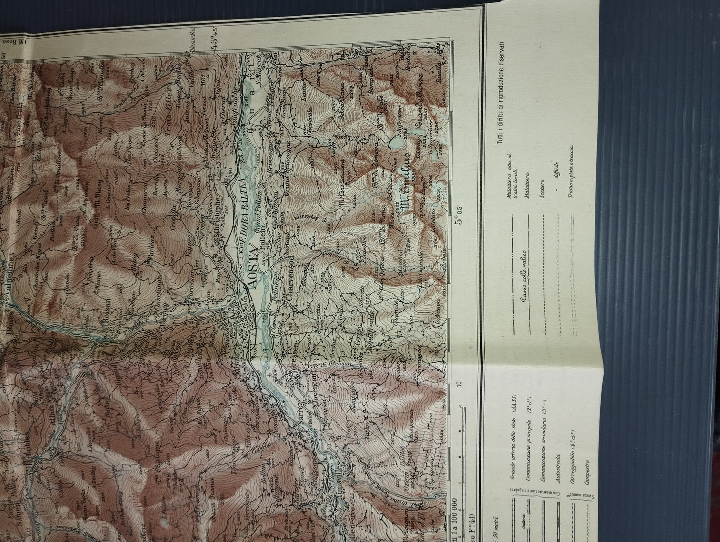 Ancient paper map of Aosta sheet 28

 scale 1:100,000