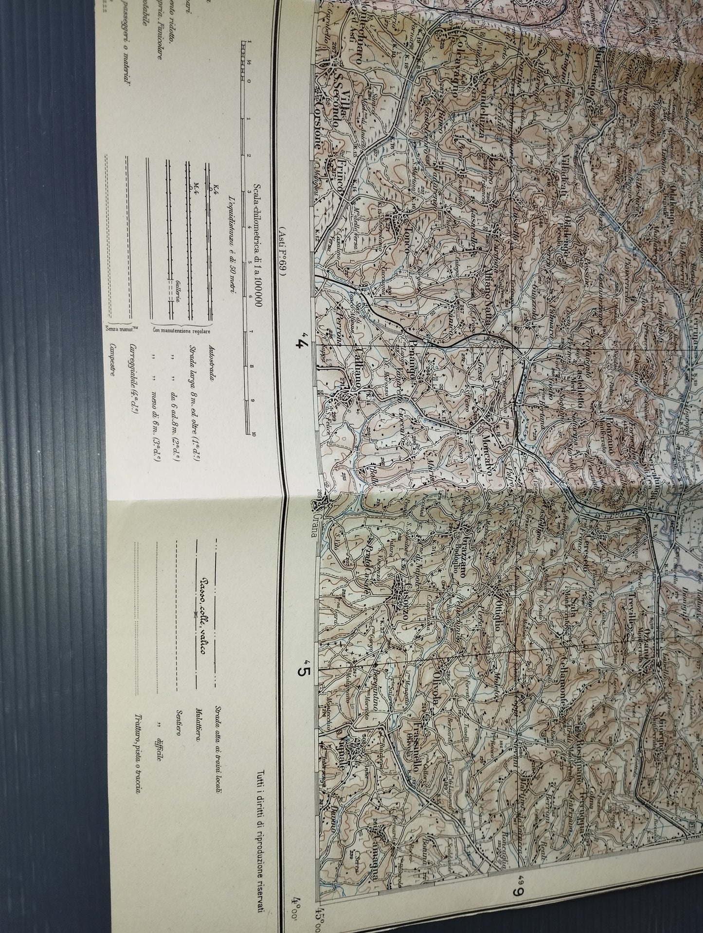 Ancient paper map of Vercelli sheet 57

 scale 1:100,000