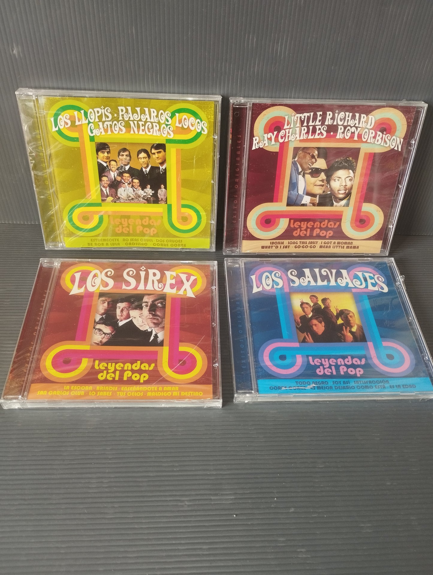 Lot of 4 CDs "Legendas Del Pop"

 Produced by Brida Records