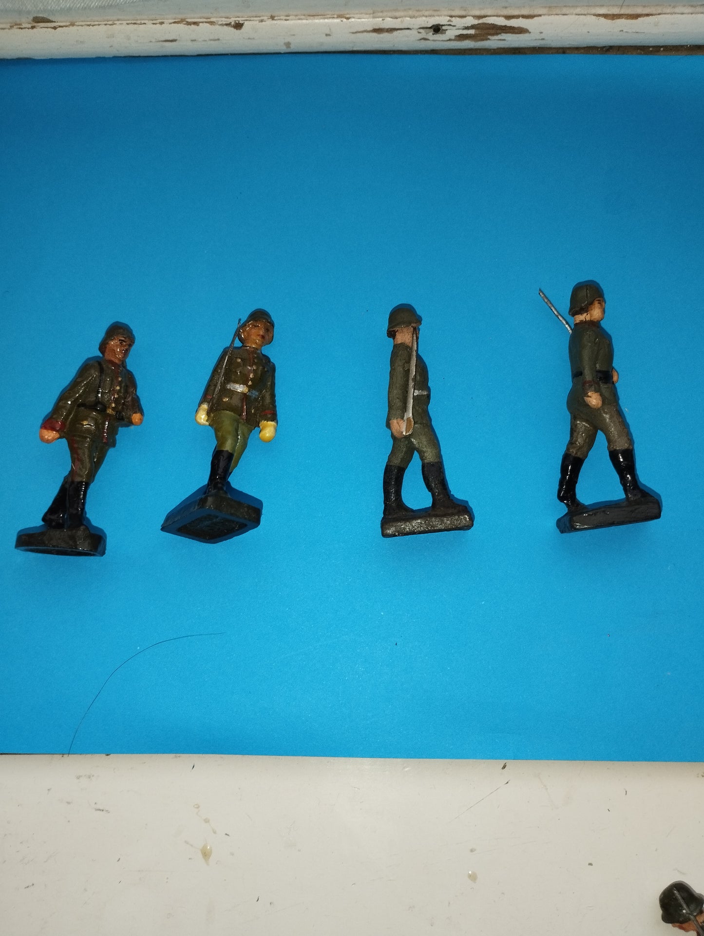 Copy of Lot 4 Ancient Lineol Elastolin Soldiers in Paste

 Made in Germany