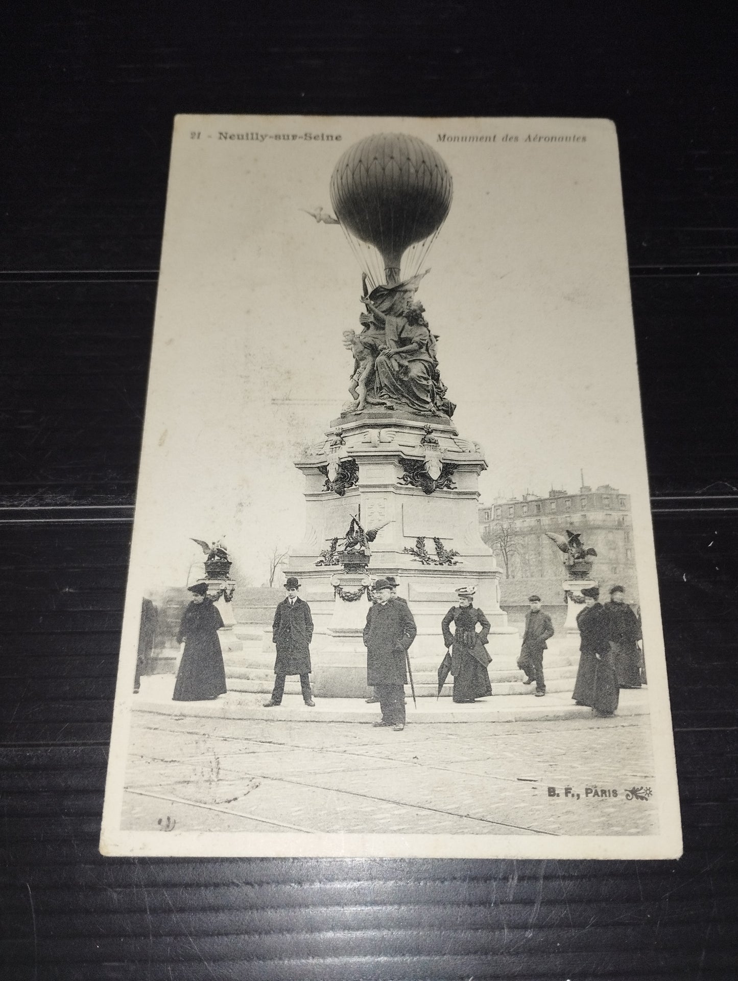 Antica Cartolina Neuilly sur Seine Monumento des Aeronautes