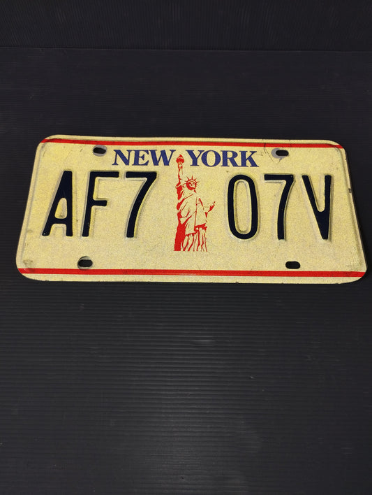 Original New York USA vehicle license plate

 In tin