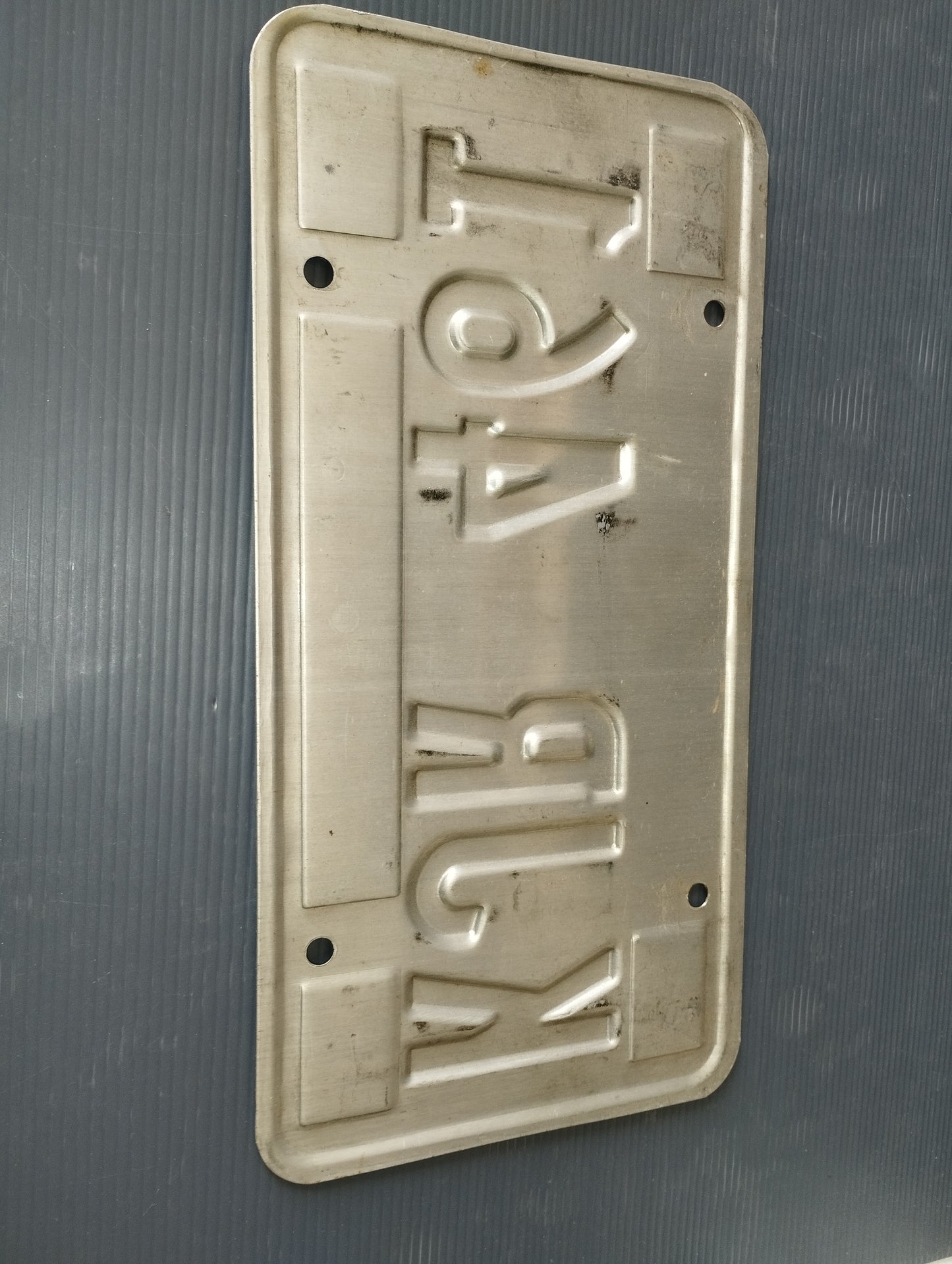 Original Tennessee USA vehicle license plate