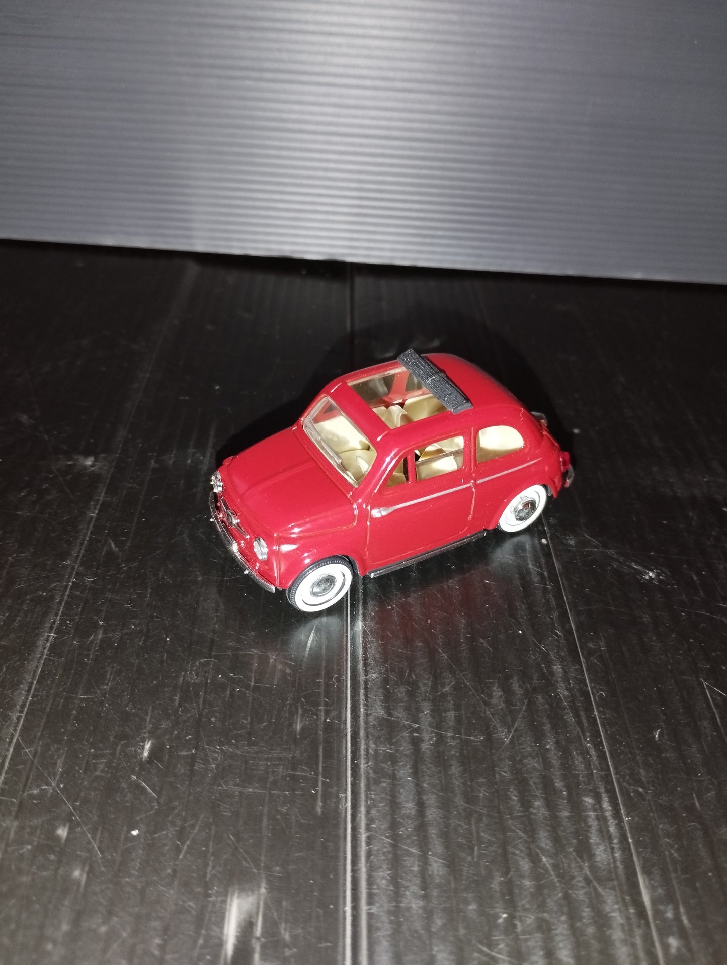 Fiat 500 1957 model

 Produced by Solido

 Scale 1:43