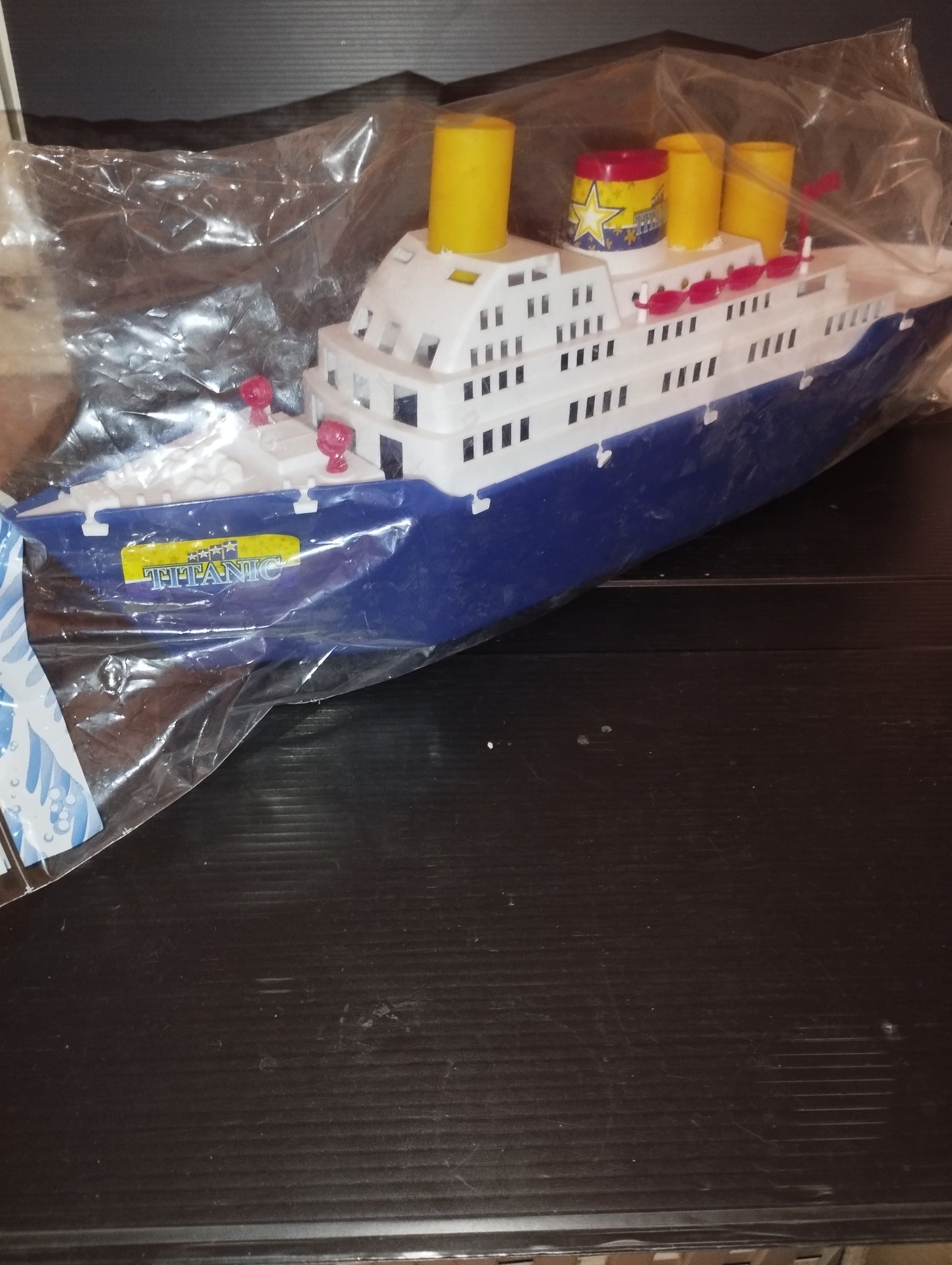 Titanic Crazy Boats model

 Produced by Giplam