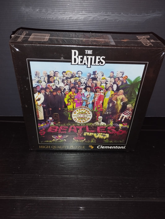 The Beatles Sgt Pepper's Lonely Hearts Club Band 1967 Puzzle Produced by Clementoni
