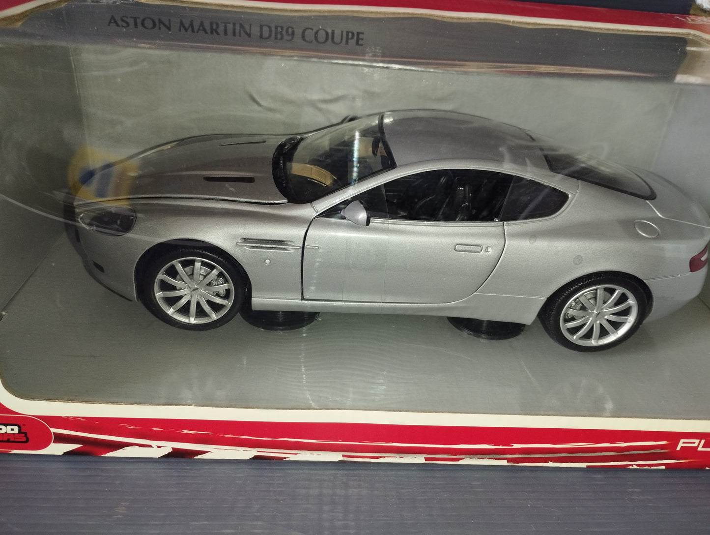 Modello Aston Martin

Prodotto da Mondo Motors

Platinum Collection