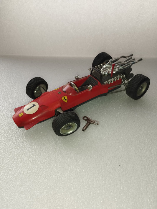 Modello Ferrari 320 PS Formel 2

Prodotta nel 1965 da Schuco Cod .1073

Scala 1:18