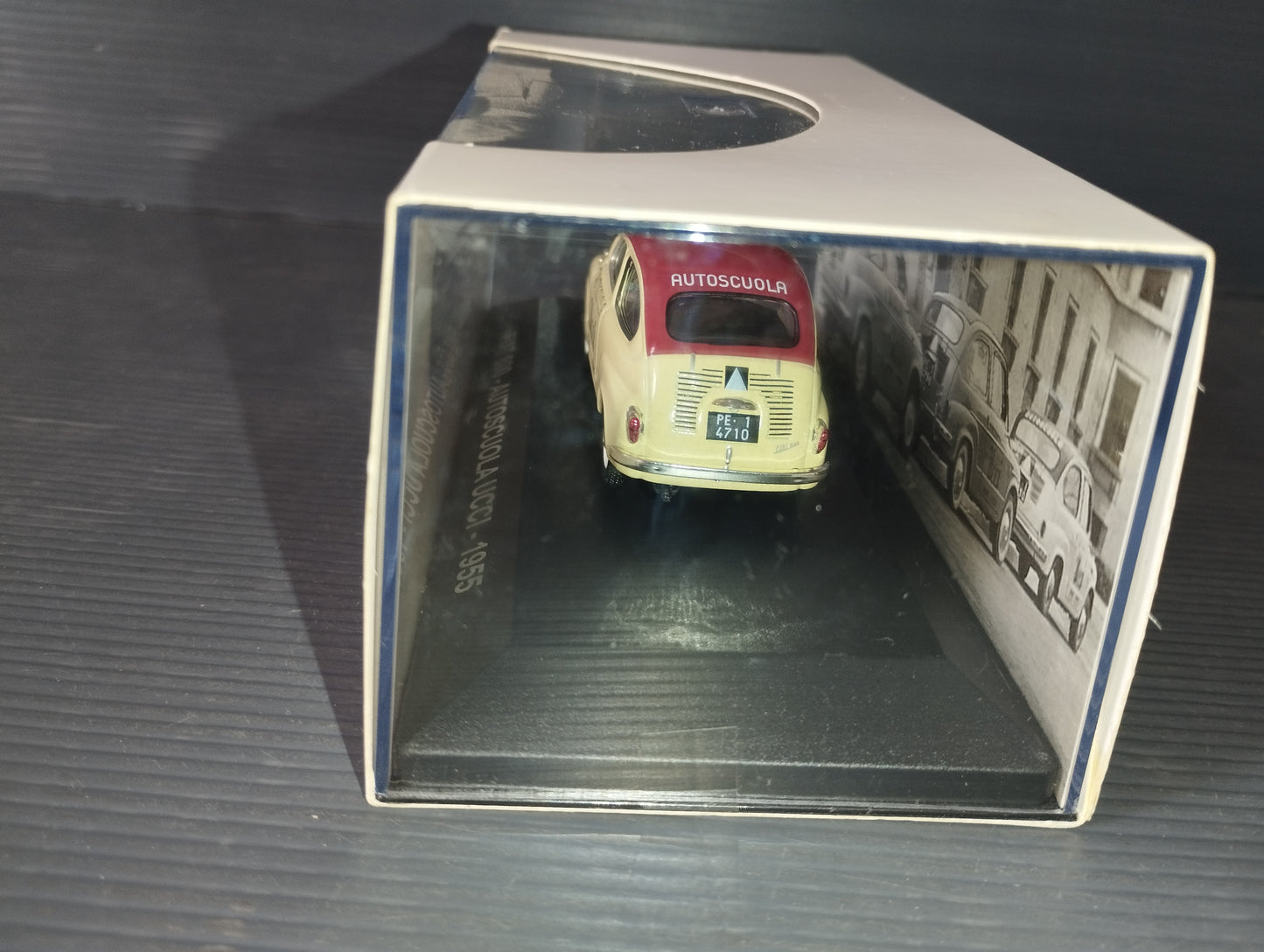 Modellino Fiat 600 Autoscuola Ucci

Scala 1:43