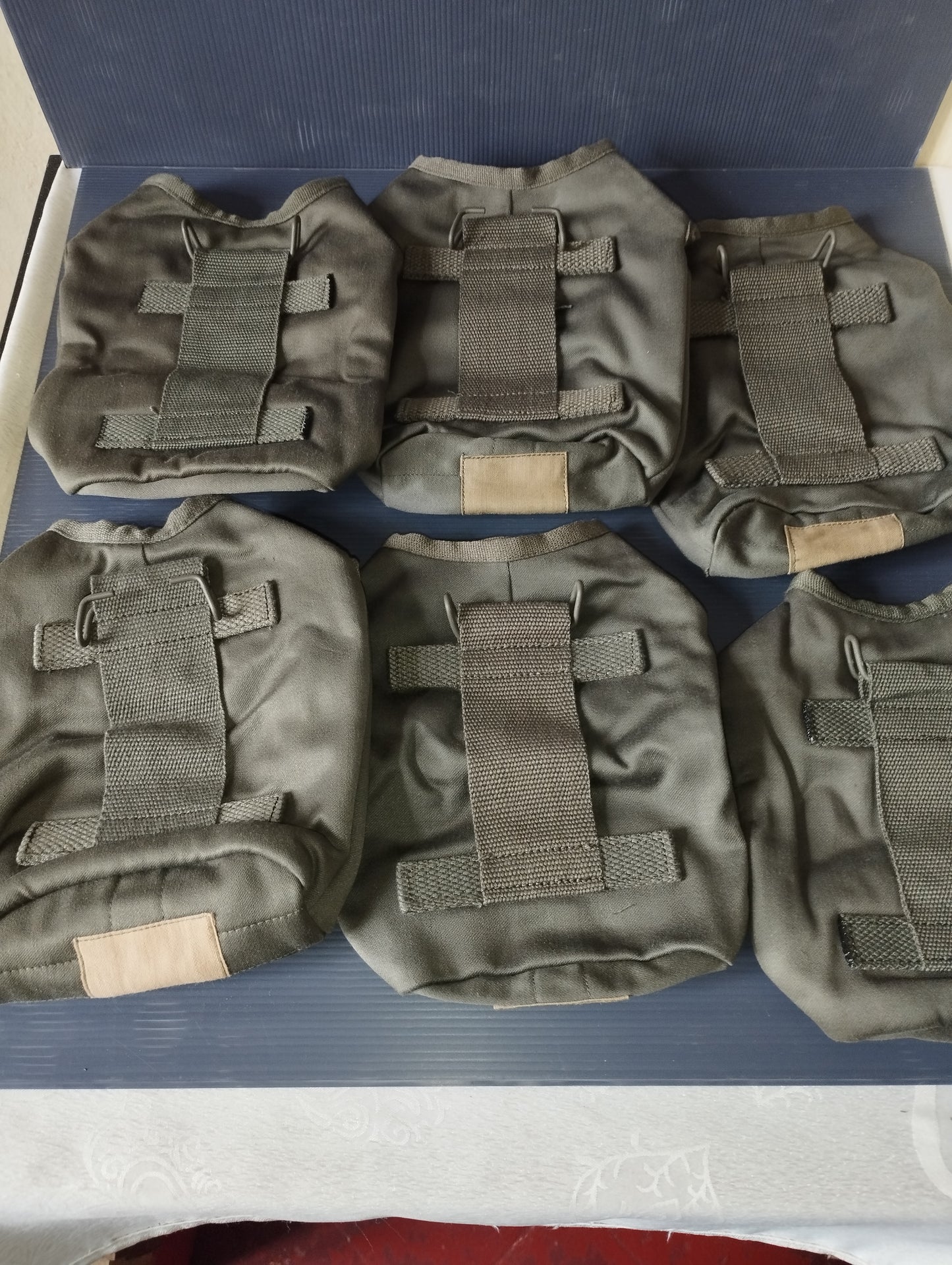 Lot of 6 military pouches/ pouches for water bottles