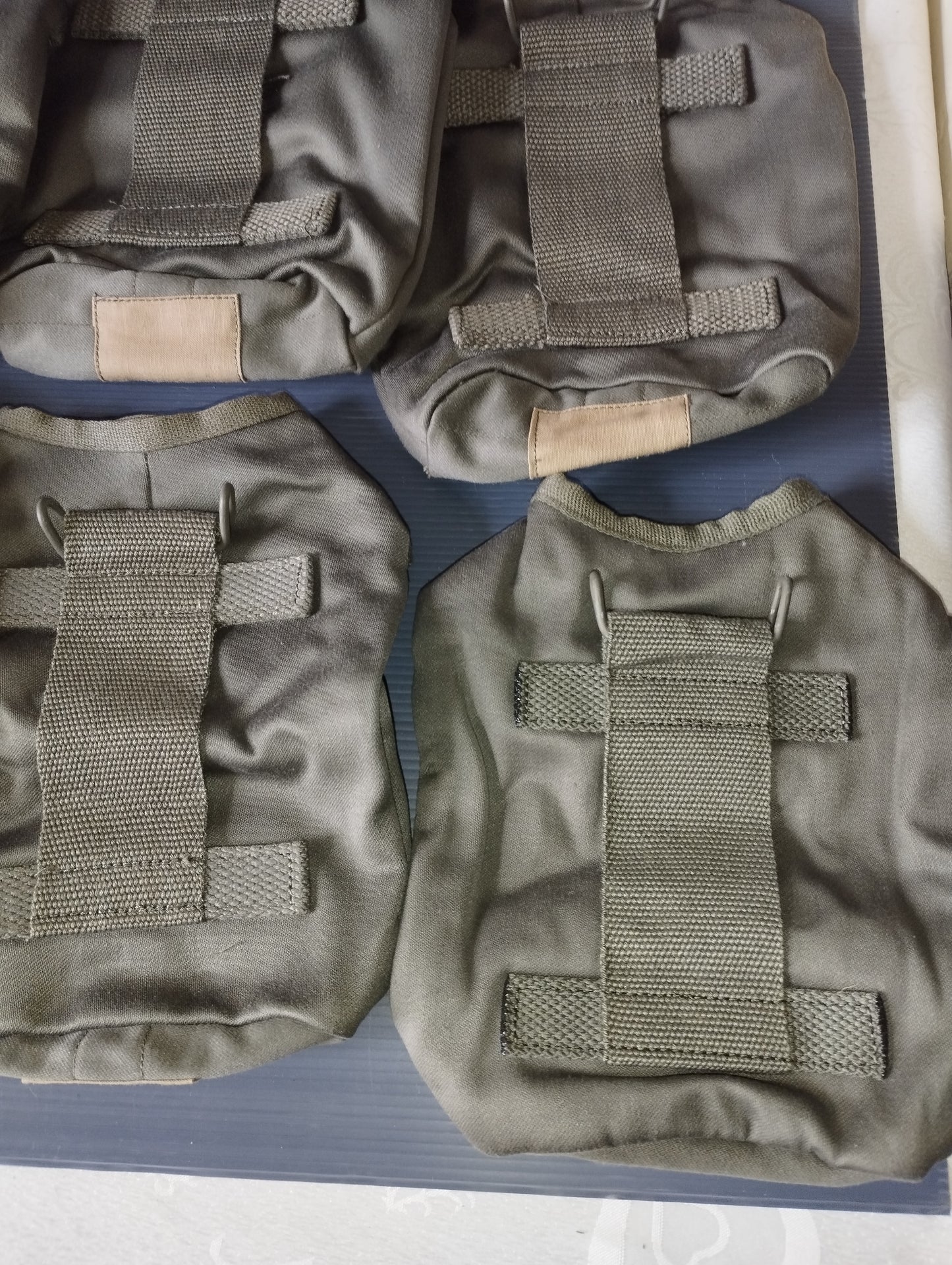 Lot of 6 military pouches/ pouches for water bottles