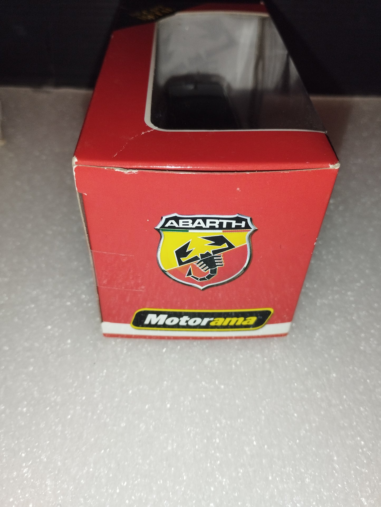 Modellino Grande Punto Abarth Prodotto da Motorama

Scala 1:43