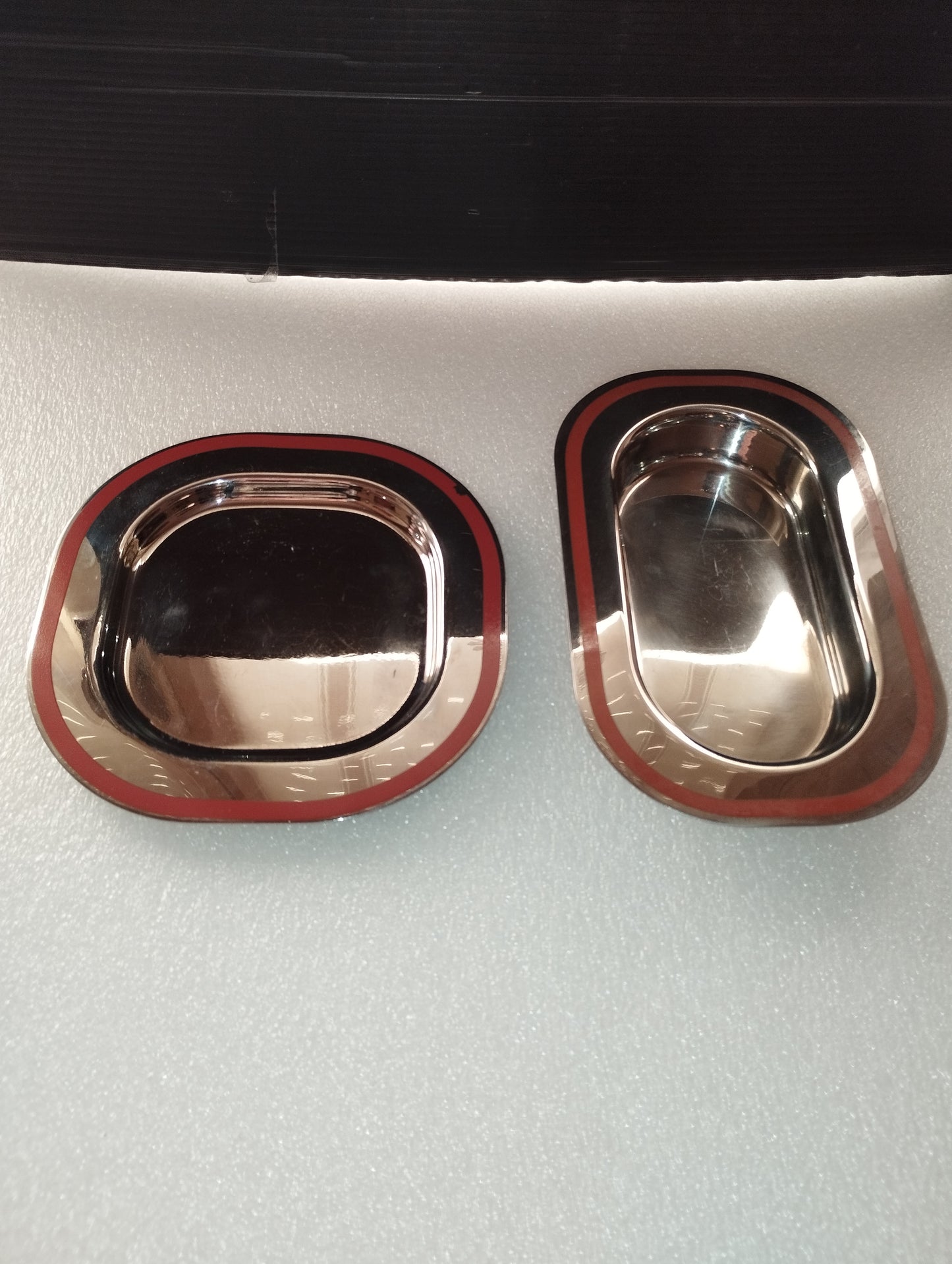 Two Small Arthur Krupp Trays

 18/10 Italian steel

 Original from the 80s