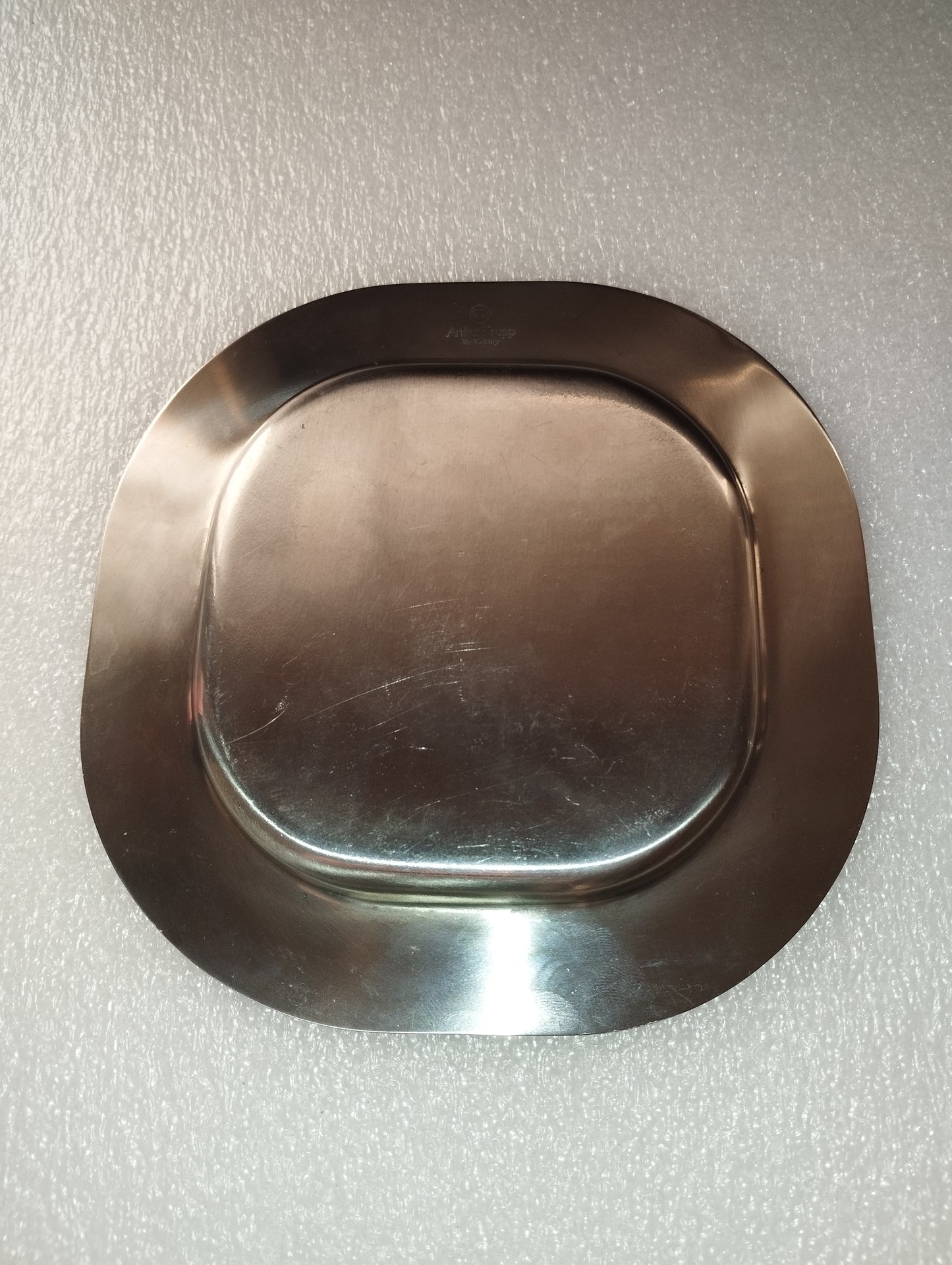 Two Small Arthur Krupp Trays

 18/10 Italian steel

 Original from the 80s