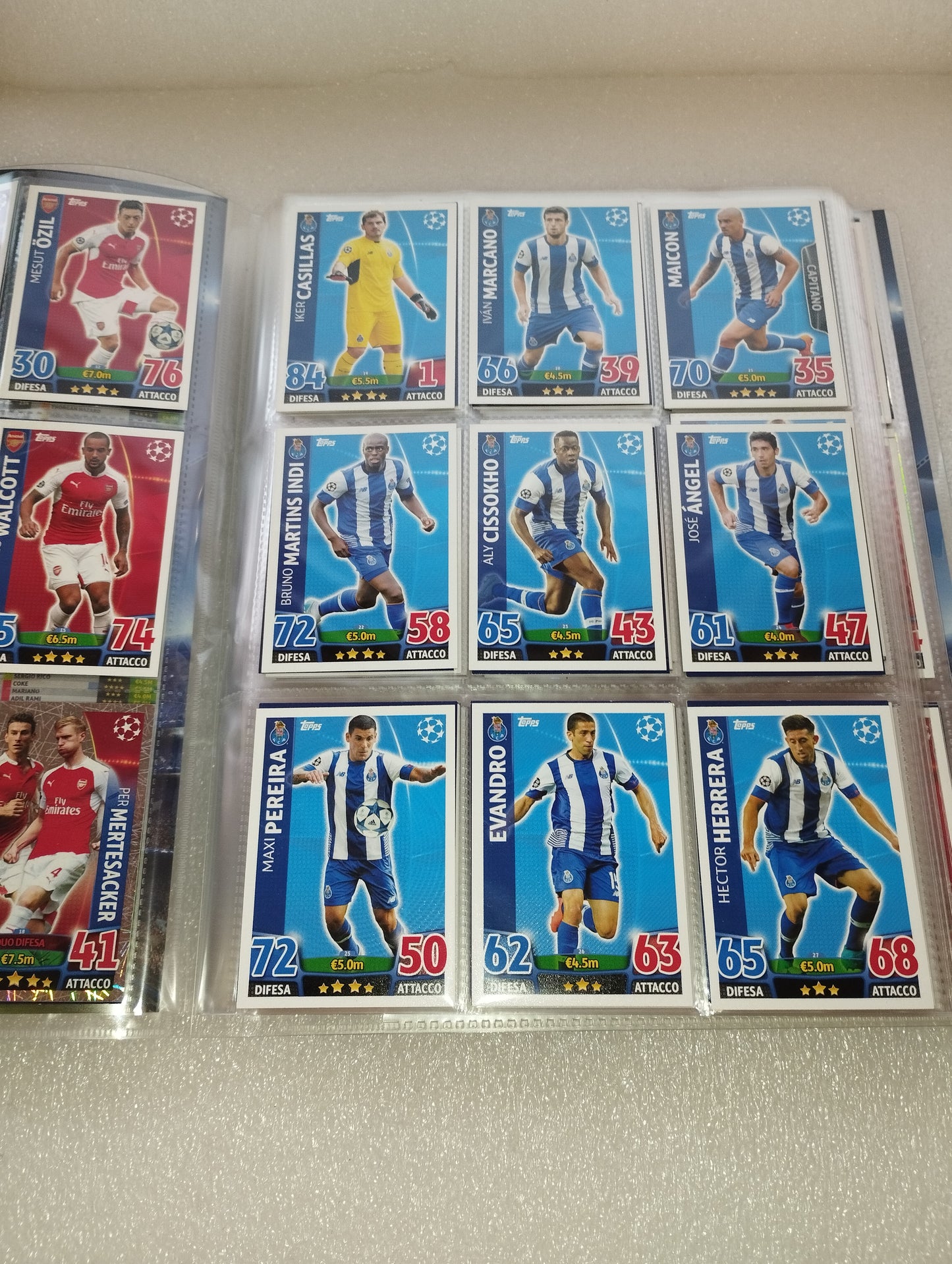 Album Card UEFA Champion League Stagione 2015/16

Edita da  Topps Match Attax