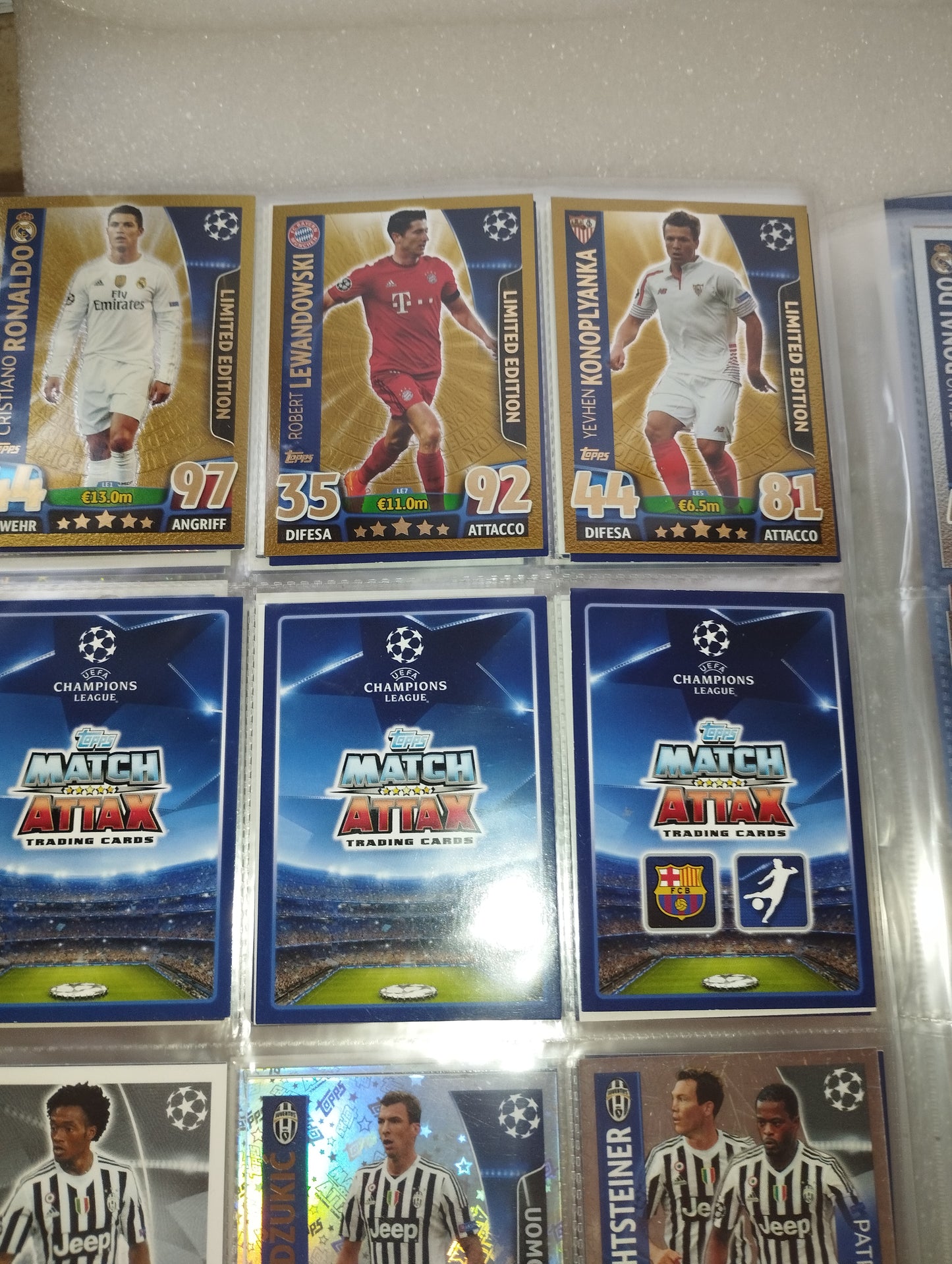 Album Card UEFA Champion League Stagione 2015/16

Edita da  Topps Match Attax