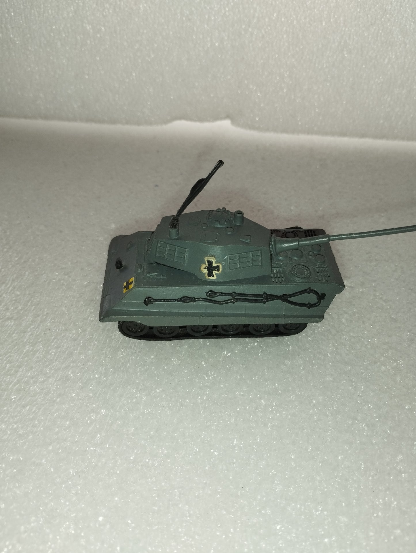 Modellino Carro Armato T403 King Tiger Prodotto da Zylmex