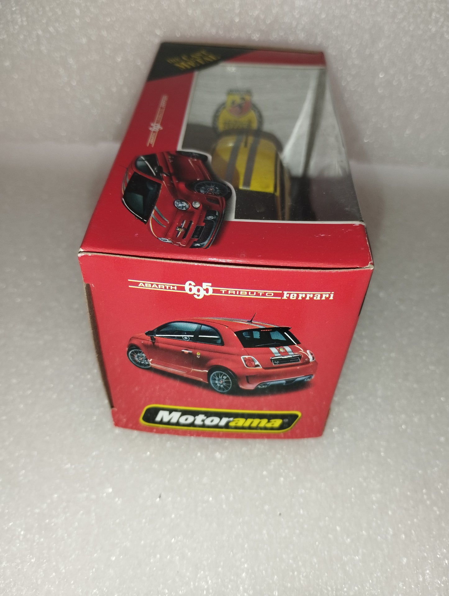 Modellino Abarth 695 Tributo Ferrari Prodotto da Motorama

Scala 1:43