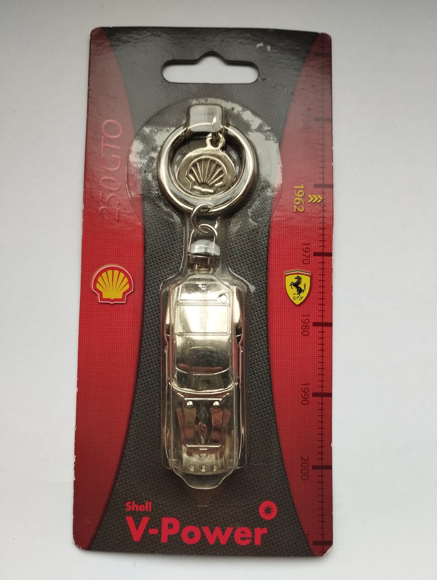 Ferrari 250 GTO 1962 key ring

 Shell V-Power gadgets

 In chromed metal