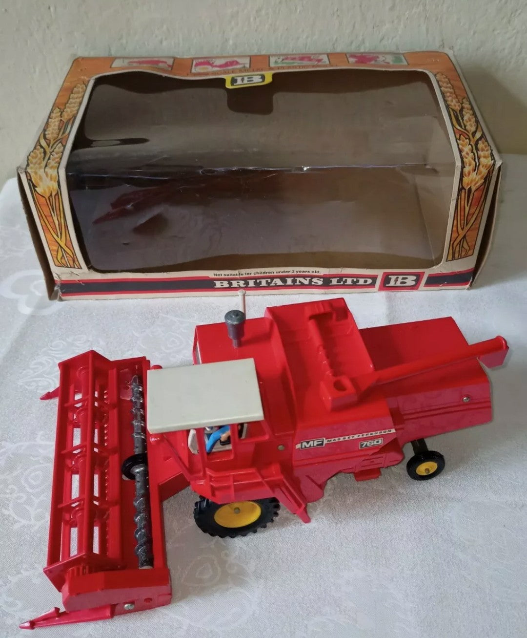 Ferguson Combine Harvester 760 combine harvester model, Britains LTD, original from the 70s 