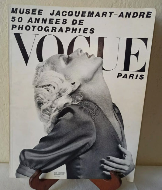 Catalogo dell' esposizione presso il Museo Jacquemart-Andrè per i 50 anni di fotografie di Vogue Paris, originale anni 80